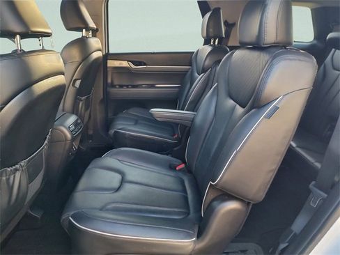 Used 2023 Hyundai Palisade SEL w/ Premium Package image 31