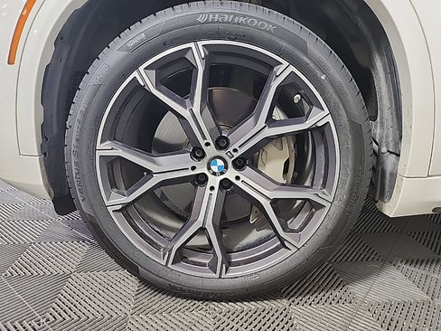 Used 2019 BMW X5 xDrive50i w/ M Sport Package AWD/4WD image 7
