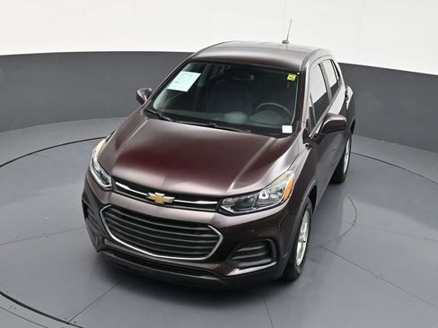 Used 2021 Chevrolet Trax LS image 19