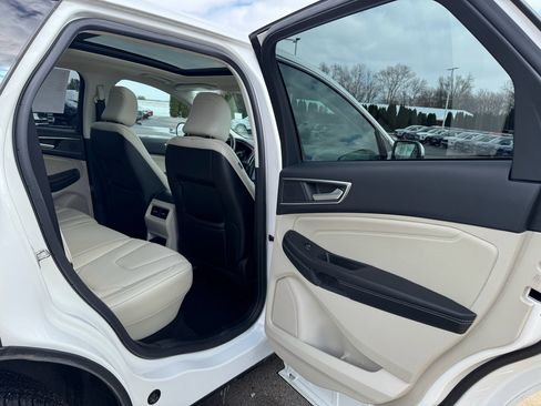 Used 2022 Ford Edge Titanium w/ Class II Trailer Tow Package image 16