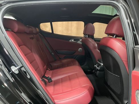 Used 2020 Kia Stinger GT2 AWD/4WD image 31