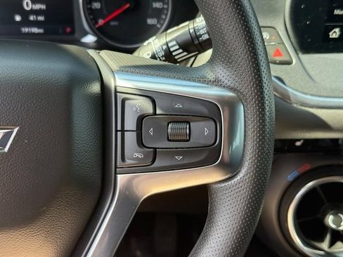 Used 2024 Chevrolet Blazer LT w/ Convenience Package FWD image 19