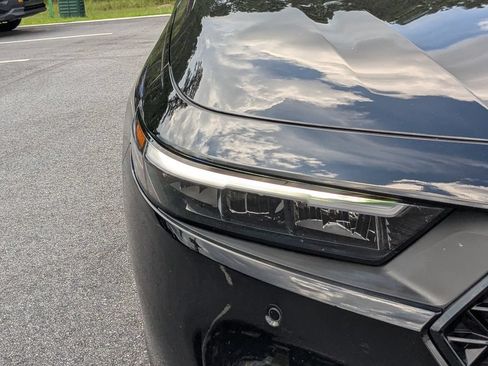 Used 2025 Honda Accord Touring image 10