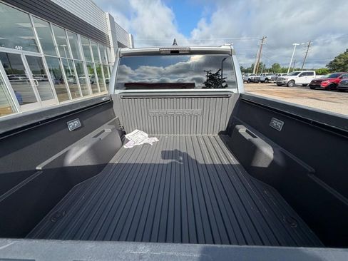 Used 2024 Toyota Tacoma TRD Off-Road AWD/4WD image 8