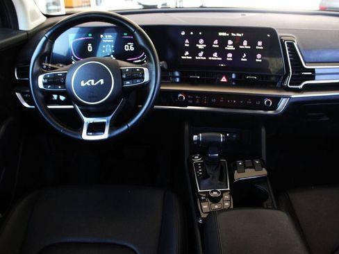 Used 2025 Kia Sportage EX FWD image 35