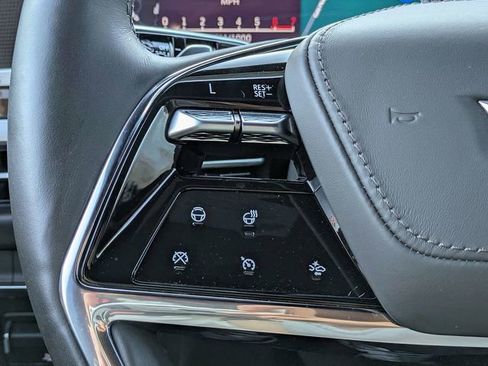 Certified 2025 Cadillac Escalade ESV Sport Platinum AWD/4WD image 29