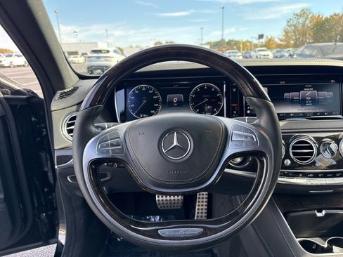 Used 2016 Mercedes-Benz S 550 Sedan image 12