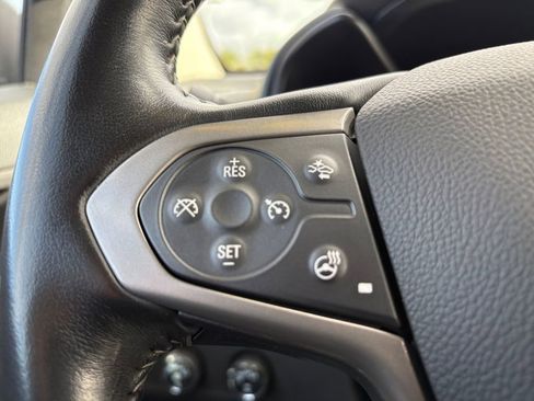 Used 2022 Chevrolet Colorado Z71 w/ Safety Package image 16