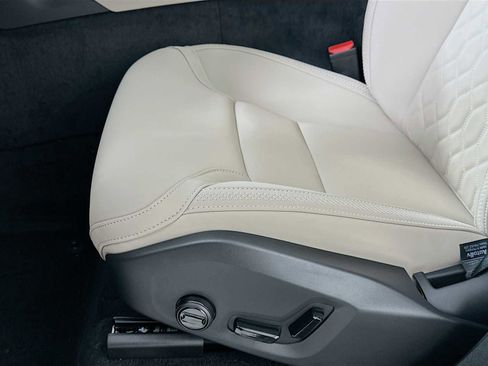 New 2026 Volvo XC90 B5 Plus image 18