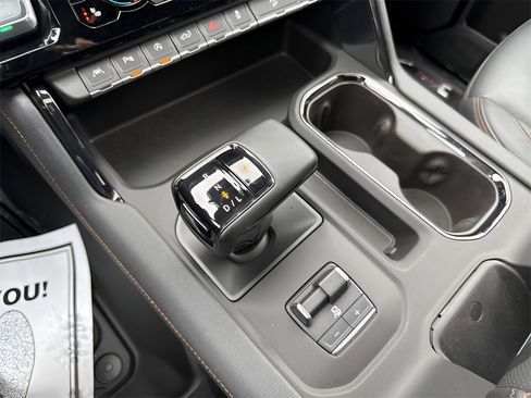 Used 2025 GMC Sierra 1500 AT4 w/ AT4 Premium Package image 31