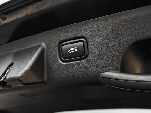 New 2026 Kia Seltos SX image 9