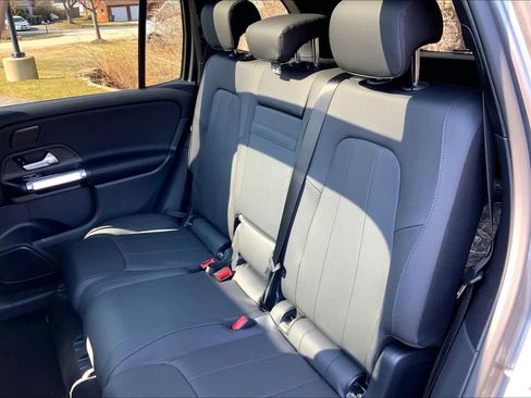 New 2026 Mercedes-Benz GLB 250 4MATIC image 13