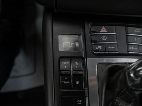 Used 2015 Porsche Macan Turbo image 37