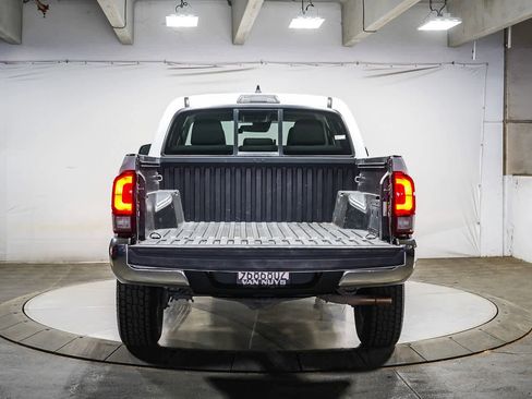 Certified 2019 Toyota Tacoma SR5 image 26