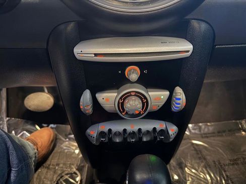 Used 2010 MINI Cooper Clubman Hardtop image 23