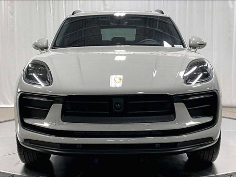 New 2026 Porsche Macan image 10