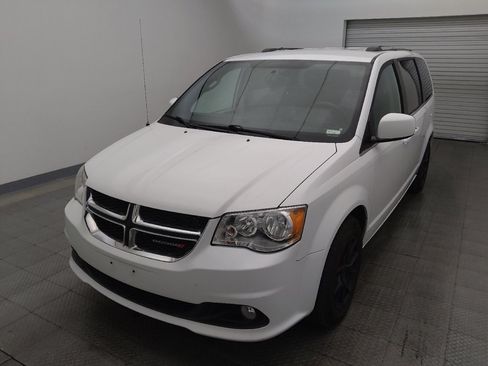 Used 2019 Dodge Grand Caravan SXT FWD image 15