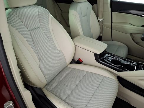 Used 2022 Buick Envision Preferred image 30