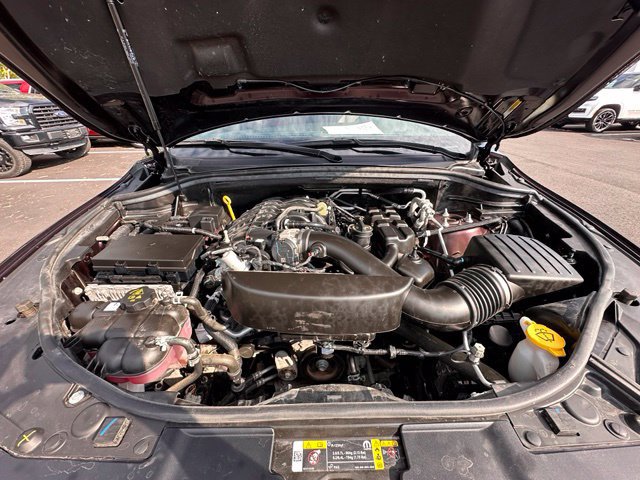 Used 2025 Dodge Durango GT AWD/4WD image 17