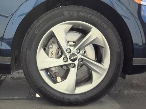Used 2026 Genesis GV70 2.5T Select AWD/4WD image 9
