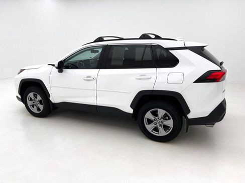 Used 2023 Toyota RAV4 XLE AWD/4WD image 13