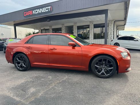 Used 2021 Chrysler 300 S image 3