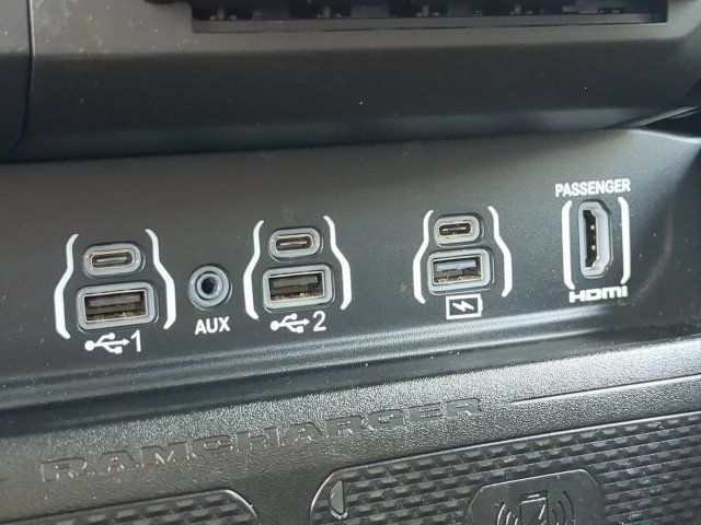 Used 2025 RAM 1500 Limited AWD/4WD image 25