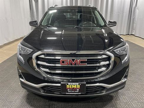 Used 2021 GMC Terrain SLT image 2