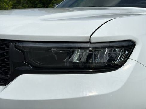 Certified 2023 Jeep Grand Cherokee Altitude AWD/4WD image 9