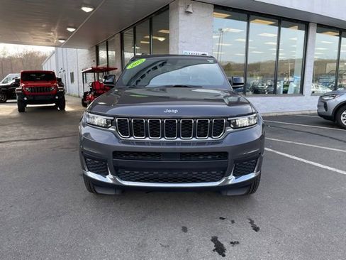 Used 2025 Jeep Grand Cherokee L Laredo AWD/4WD image 2