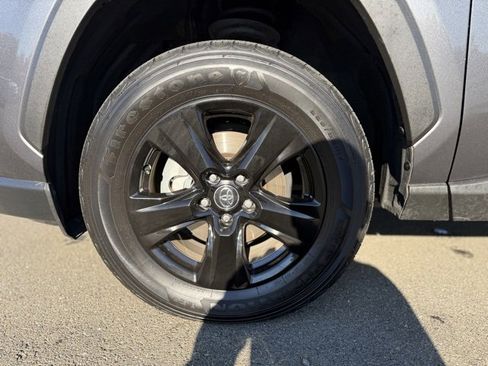 Used 2021 Toyota RAV4 XLE w/ XLE Grade Weather Package image 9