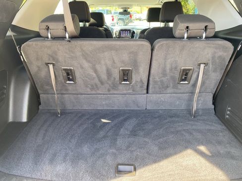 Certified 2020 Chevrolet Traverse LT w/ Driver Confidence II Package image 17