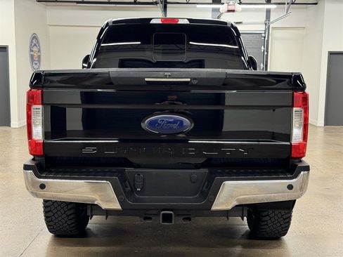 Used 2018 Ford F250 Lariat w/ Lariat Ultimate Package AWD/4WD image 11