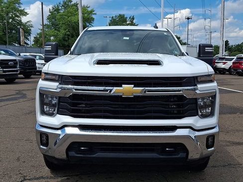 Used 2025 Chevrolet Silverado 2500 LT w/ Convenience Package AWD/4WD image 2