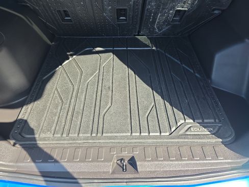 Used 2024 Chevrolet Equinox LT w/ LPO, Floor Liner Package FWD image 16