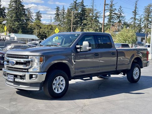 Used 2022 Ford F350 XLT w/ XLT Value Package AWD/4WD image 4