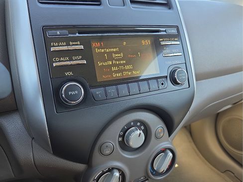 Used 2014 Nissan Versa FWD image 16