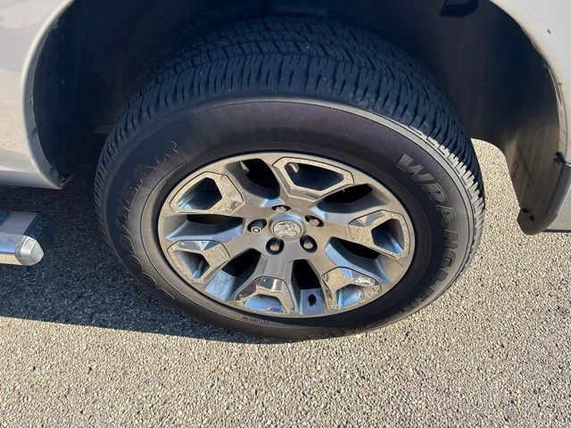 Used 2015 RAM 1500 Limited AWD/4WD image 15