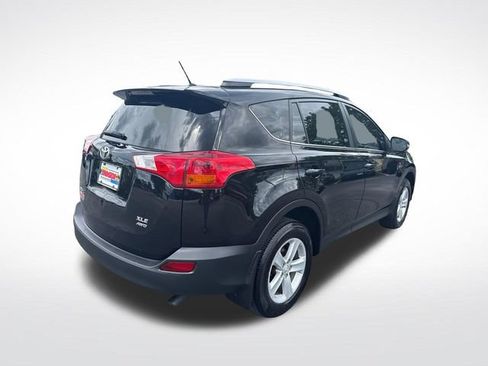 Used 2013 Toyota RAV4 XLE AWD/4WD image 5