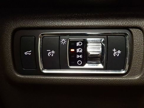 Used 2022 Lincoln Corsair AWD w/ Equipment Group 101A image 24