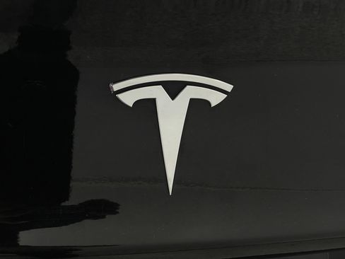 Used 2023 Tesla Model 3 Long Range AWD/4WD image 34