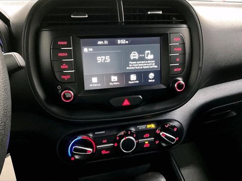 Used 2021 Kia Soul S image 10