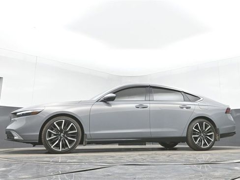 Used 2025 Honda Accord Touring image 43