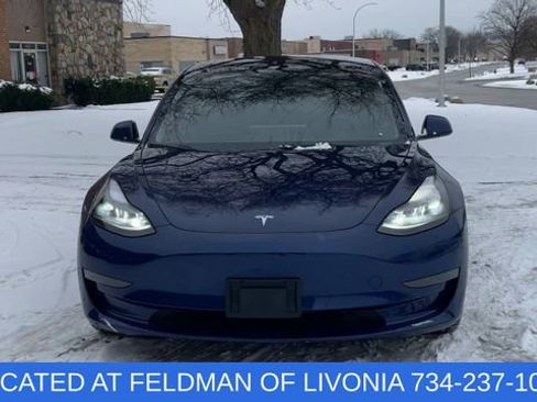 Used 2023 Tesla Model 3 Standard Range image 3