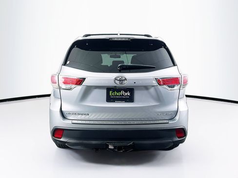 Used 2014 Toyota Highlander XLE AWD/4WD image 7
