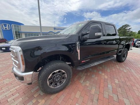 Used 2024 Ford F250 Lariat w/ Lariat Ultimate Package AWD/4WD image 12