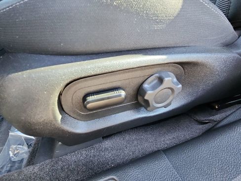 Used 2018 Ford Taurus SEL image 14