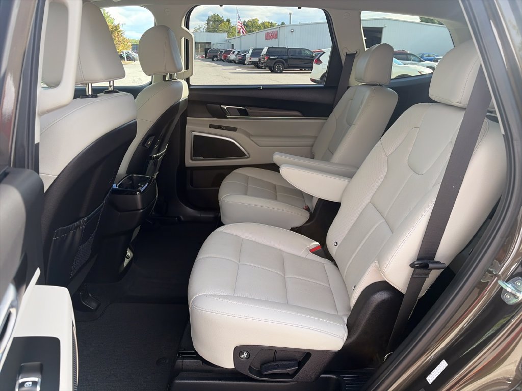 Used 2022 Kia Telluride EX w/ EX Premium Package FWD image 26