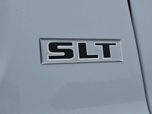 Used 2024 RAM 3500 SLT w/ Quick Order Package 2YG SLT AWD/4WD image 8