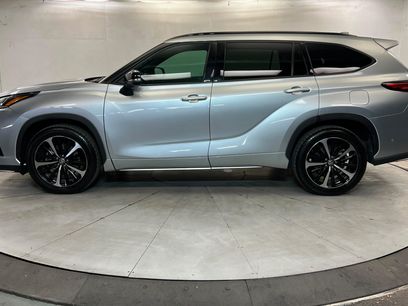 Used 2021 Toyota Highlander XSE